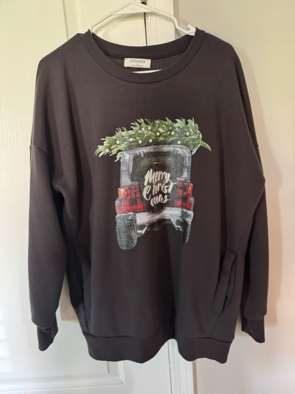 Zenana Outfitters Charcoal 'Merry Christmas' Jeep Graphic Sweatshirt